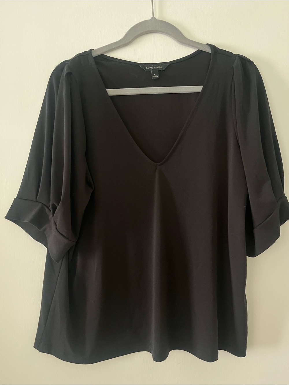 Black V-Neck Puff Sleeve Top